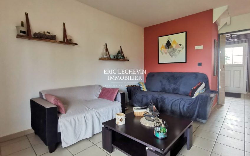 À Vendre : Maison 3 Chambres avec Jardin et Garage